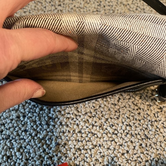 NWT Dooney & Bourke Small North/South Crossbody Bag - Picture 6 of 9